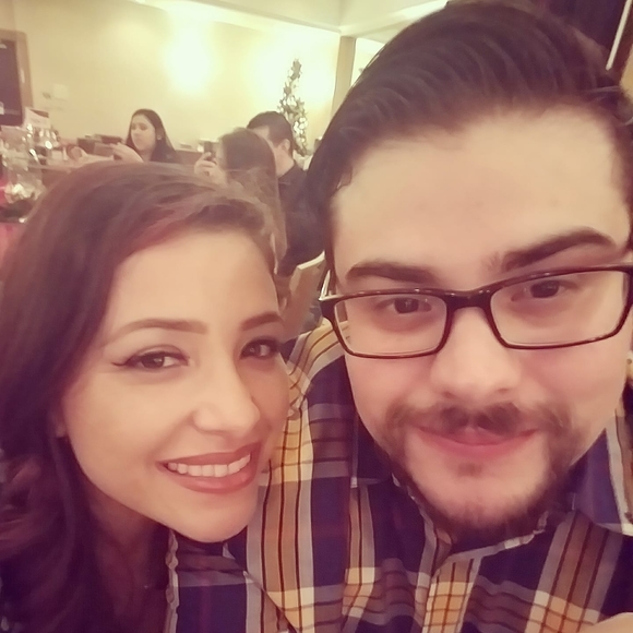 Meet your Posher, Mayra - Picture 2 of 3